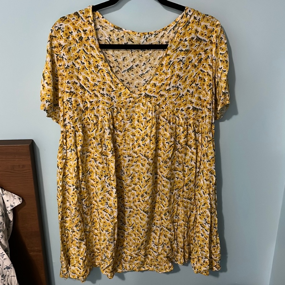 Adorable XL/2XL Sun dress. So flowy and light for summer